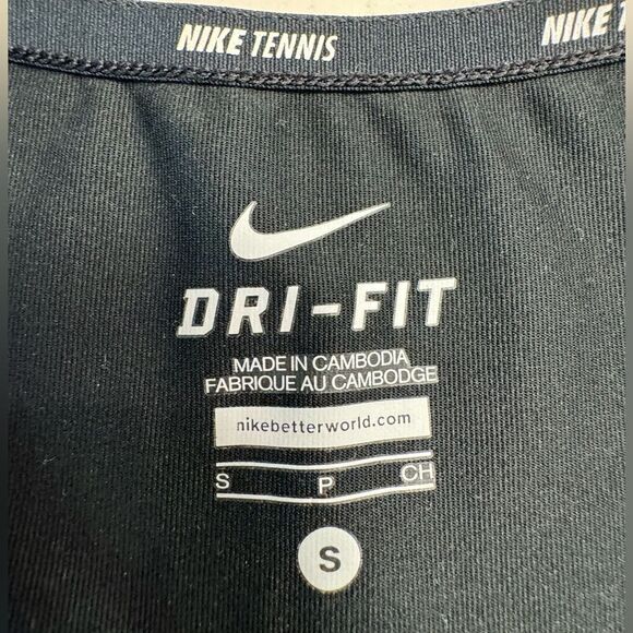 Nike tennis or pickleball dress - Picture 3 of 5